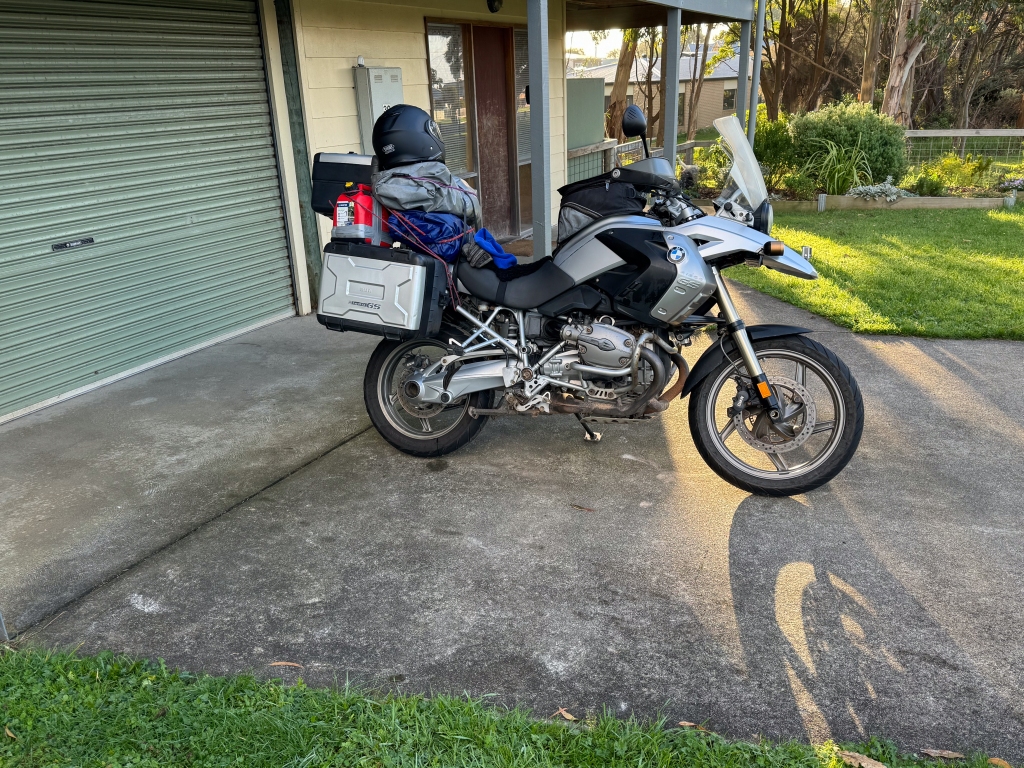 BMWR1200GS ready for departure from Apollo Bay